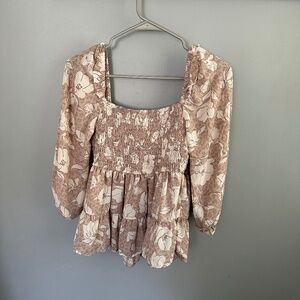 Short sleeve floral blouse